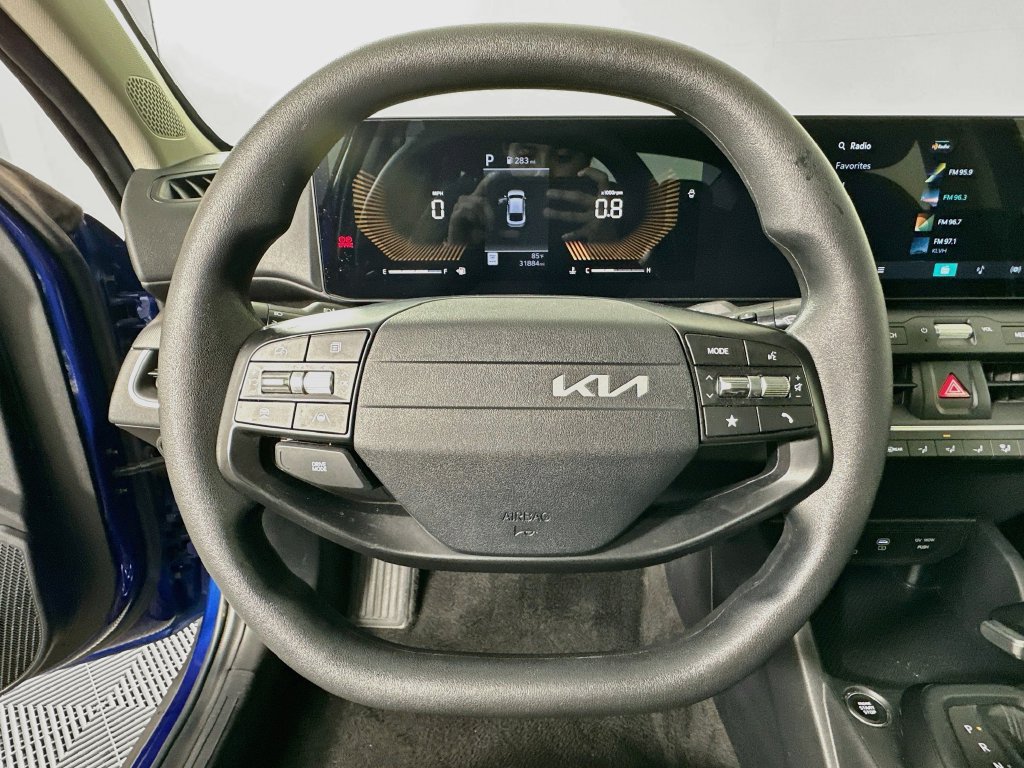 Used 2025 Kia K4 FWD image 11