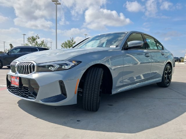 New 2026 BMW 330i Sedan w/ M Sport Package RWD image 3