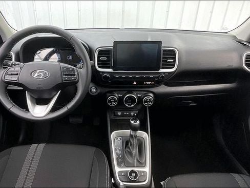 New 2026 Hyundai Venue SEL FWD image 6