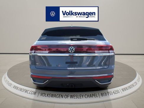 Certified 2026 Volkswagen Atlas Cross Sport SE FWD image 6