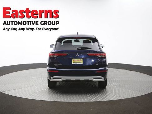 Used 2024 Mitsubishi Outlander SE FWD image 41