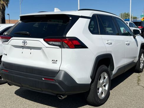 Used 2021 Toyota RAV4 XLE image 4