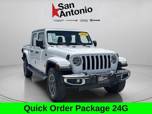 Used 2021 Jeep Gladiator Overland AWD/4WD image 3