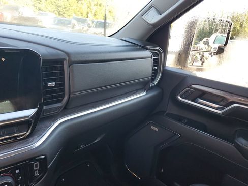 Used 2024 Chevrolet Silverado 2500 LTZ w/ LTZ Plus Package AWD/4WD image 26