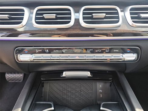 New 2026 Mercedes-Benz GLS 450 4MATIC image 21
