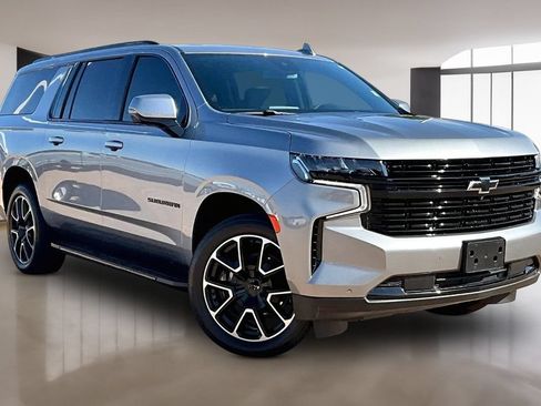Used 2024 Chevrolet Suburban RST w/ Luxury Package AWD/4WD image 11