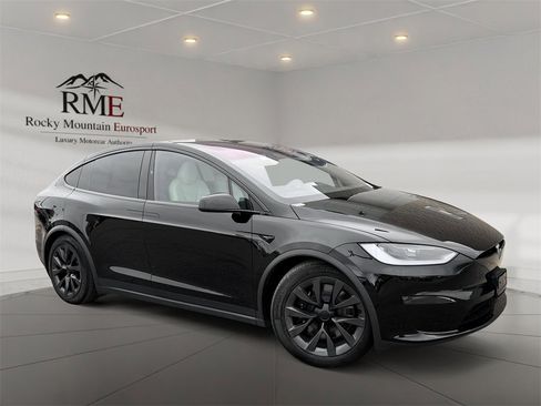 Used 2023 Tesla Model X image 1