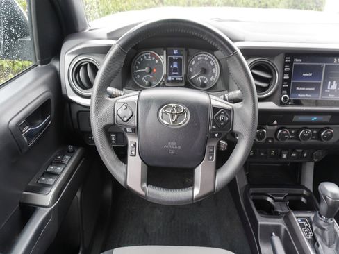 Used 2023 Toyota Tacoma TRD Off-Road w/ Technology Package AWD/4WD image 13
