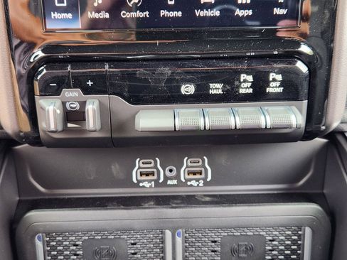 New 2026 RAM 2500 Laramie w/ Night Edition image 27