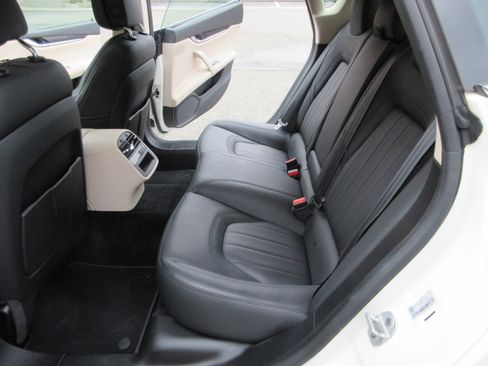 Used 2022 Maserati Quattroporte Modena image 38