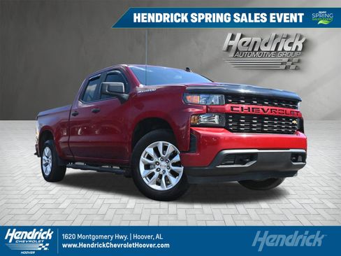 Used 2020 Chevrolet Silverado 1500 Custom w/ Custom Value Package image 1