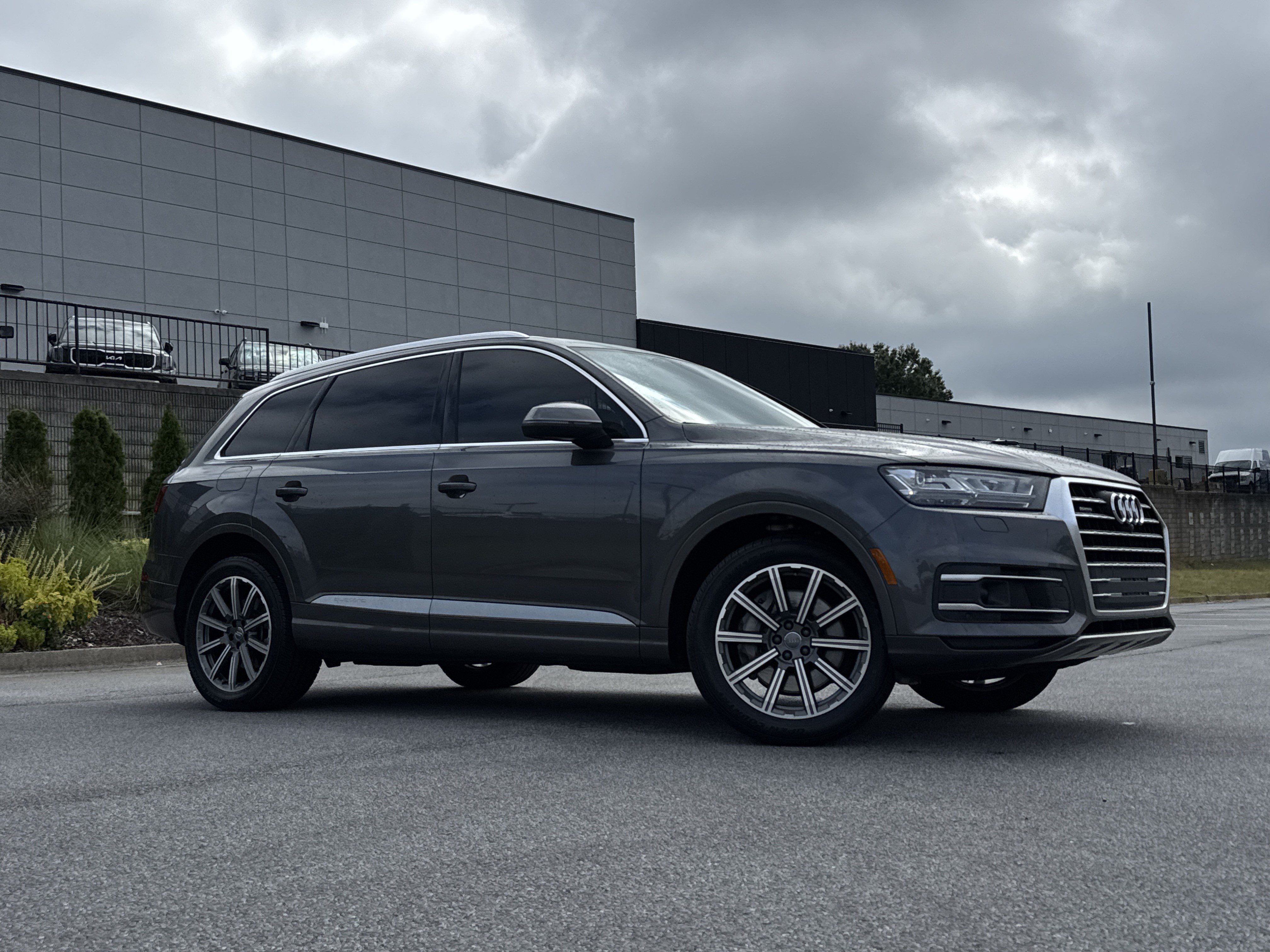 Used 2018 Audi Q7 2.0T Premium Plus w/ Premium Plus Package AWD/4WD image 2
