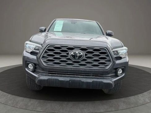 Used 2021 Toyota Tacoma TRD Off-Road w/ TRD Premium Off Road Package image 8
