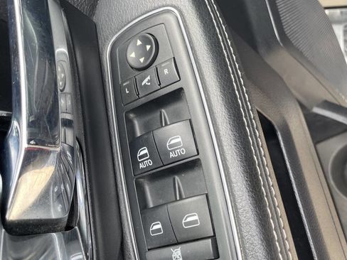 Used 2016 RAM 1500 Laramie w/ Convenience Group AWD/4WD image 14
