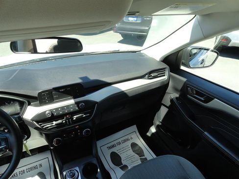 Certified 2022 Ford Escape S image 19