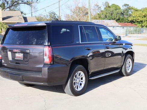 Certified 2016 GMC Yukon SLT w/ HD Trailering Package AWD/4WD image 9