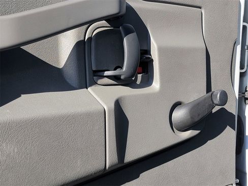 Used 2020 GMC Savana 3500 image 13