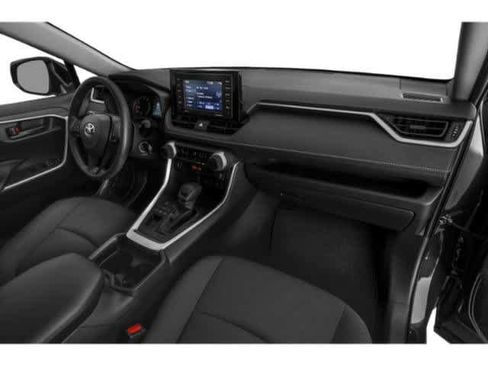 Used 2019 Toyota RAV4 LE FWD image 18