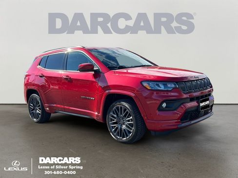 Used 2022 Jeep Compass Limited image 1