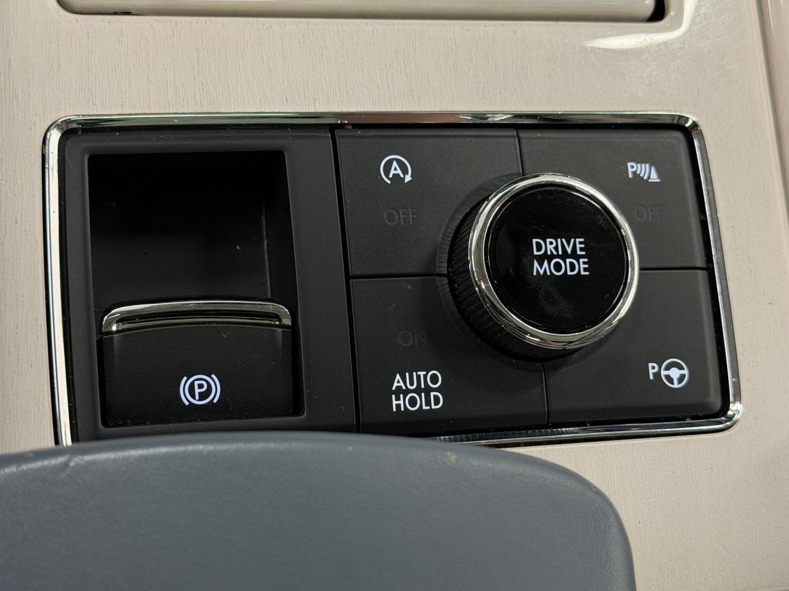 Used 2020 Lincoln Navigator L Black Label AWD/4WD image 19