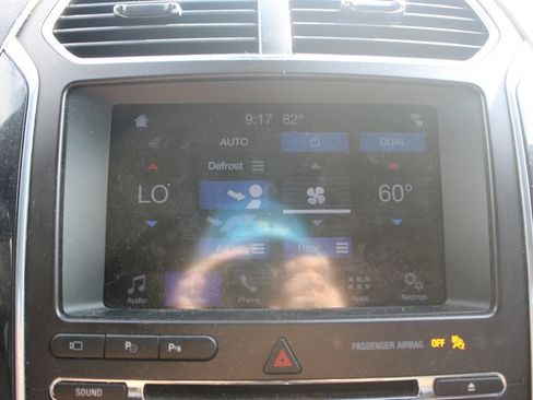 Used 2017 Ford Explorer Limited w/ Equipment Group 301A FWD image 33