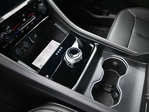 New 2025 Jeep Grand Cherokee L Limited w/ Black Appearance Package image 9