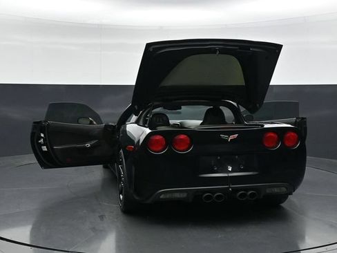 Used 2006 Chevrolet Corvette Coupe RWD image 44