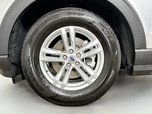 Used 2020 Ford Explorer XLT w/ Class III Trailer Tow Package image 37