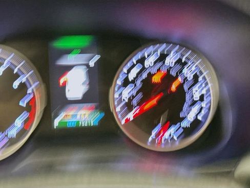 Used 2021 Toyota RAV4 LE image 12