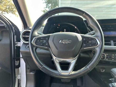 Certified 2024 Chevrolet Trax ACTIV w/ Sunroof Package FWD image 20