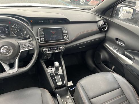 Used 2020 Nissan Kicks SR w/ SR Premium Package FWD image 26