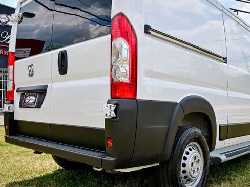 Used 2025 RAM ProMaster 2500 w/ U-Haul Equipment Group FWD image 12