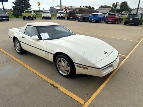 Used 1988 Chevrolet Corvette Convertible image 7
