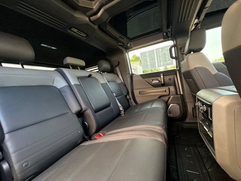 Used 2025 GMC Hummer EV 2X AWD/4WD image 59