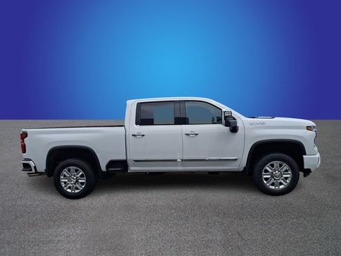 Used 2025 Chevrolet Silverado 2500 High Country AWD/4WD image 4