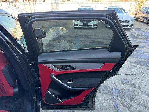 Used 2023 Jaguar F-PACE SVR image 21