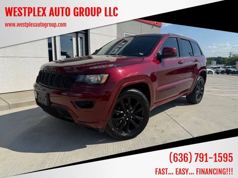 Used 2017 Jeep Grand Cherokee Altitude AWD/4WD image 1