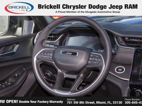 New 2025 Jeep Grand Cherokee Laredo image 21