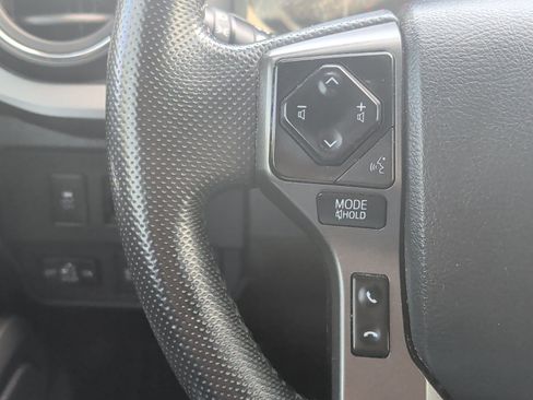 Used 2023 Toyota Tacoma TRD Off-Road w/ Technology Package AWD/4WD image 14