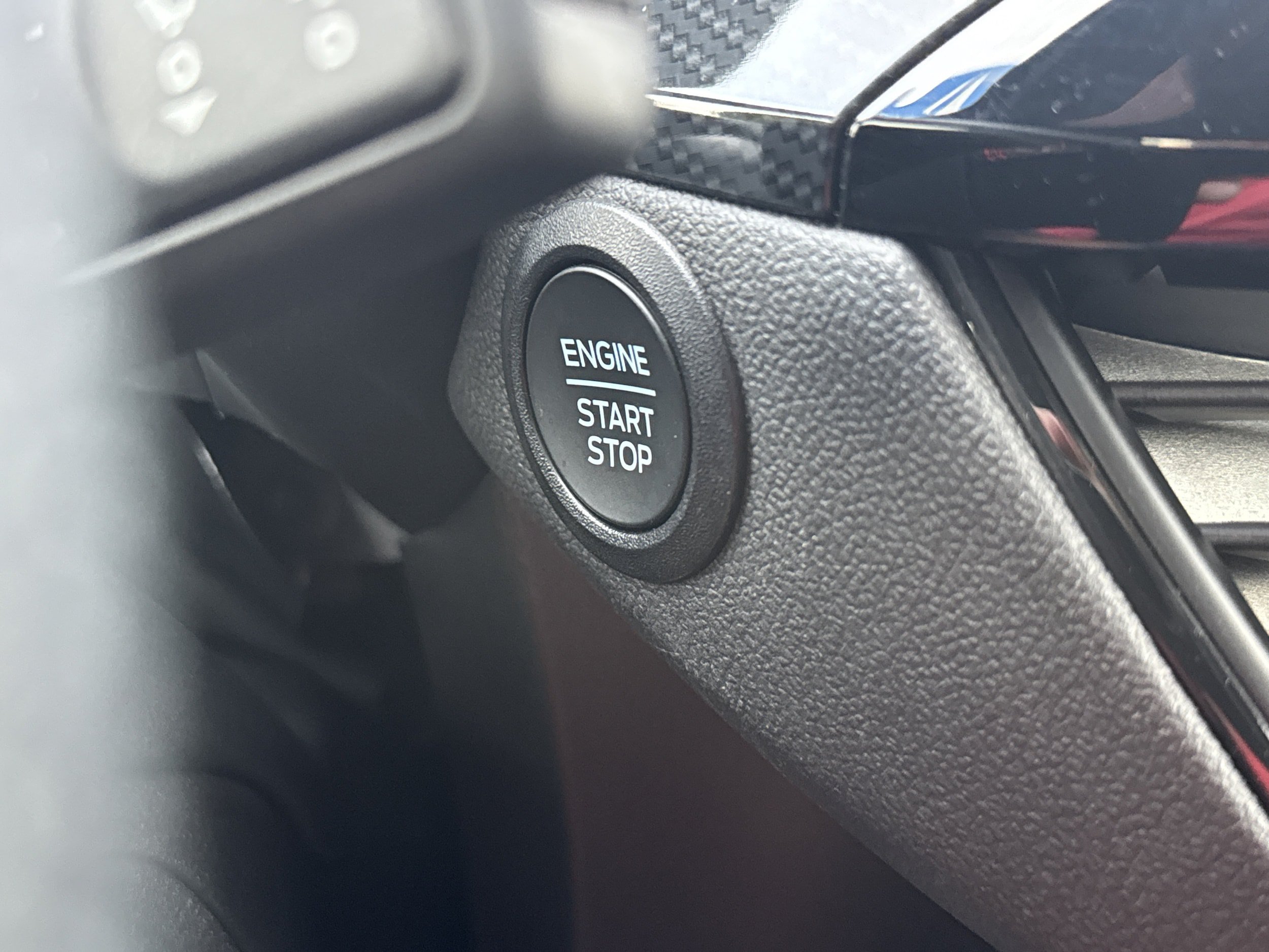 Used 2025 Ford Escape ST-Line Select AWD/4WD image 18
