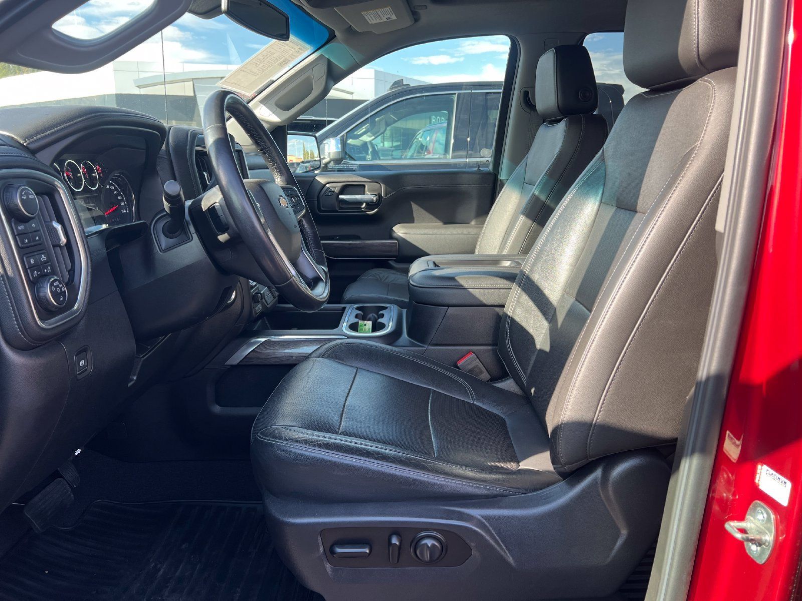 Used 2020 Chevrolet Silverado 1500 LTZ w/ LTZ Convenience Package AWD/4WD image 23