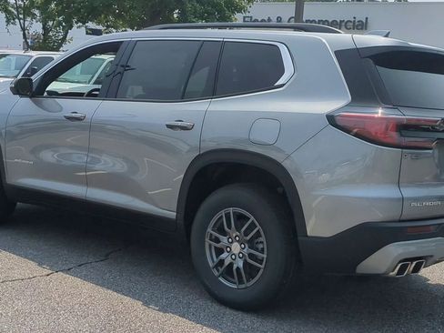 New 2025 GMC Acadia Elevation image 6