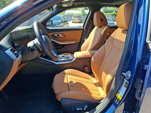 Used 2023 BMW 330i xDrive Sedan w/ Premium Package AWD/4WD image 8