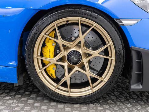 Used 2025 Porsche 718 Cayman GT4 RS RWD image 44
