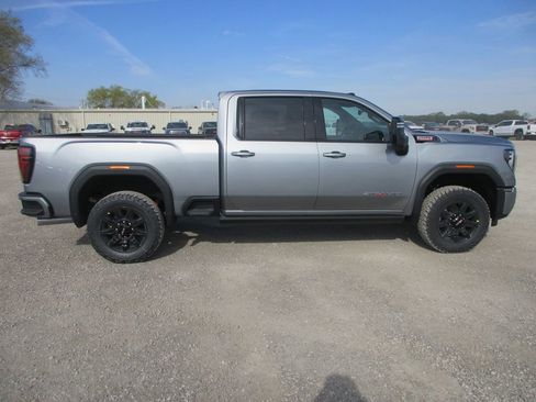 New 2026 GMC Sierra 2500 AT4 image 3