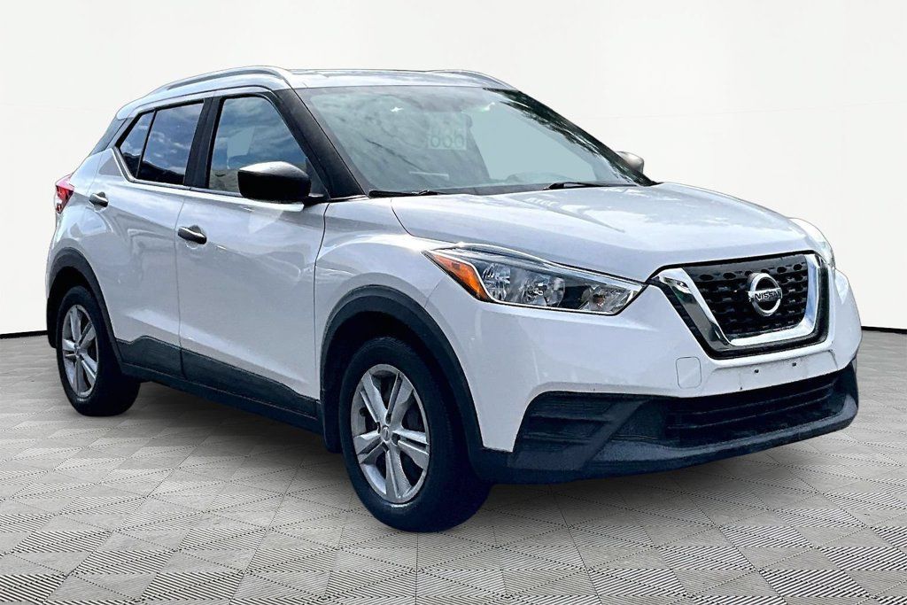 Used 2019 Nissan Kicks S FWD image 5