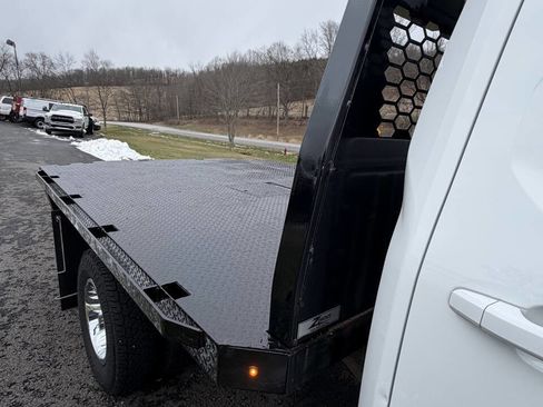 Used 2023 Chevrolet Silverado 3500 LT w/ Convenience Package image 10