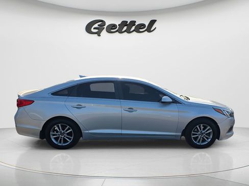 Used 2016 Hyundai Sonata SE FWD image 4