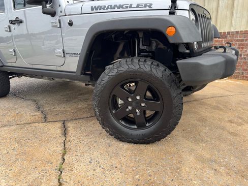 Used 2017 Jeep Wrangler Unlimited Sport AWD/4WD image 15