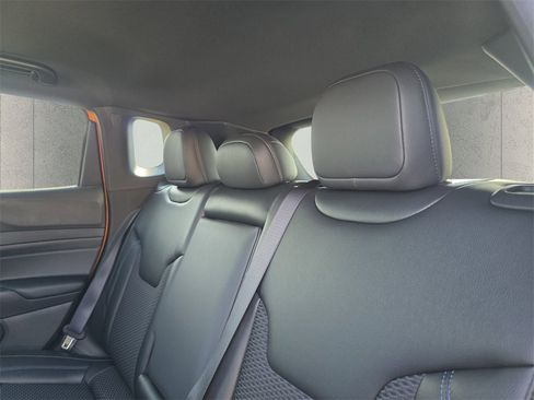 New 2026 Jeep Compass Latitude image 7